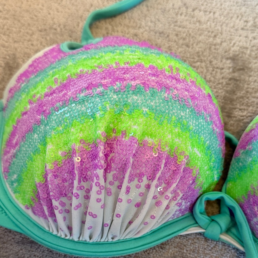 36C Push Up Victoria's Secret Aqua Purple Sewuin Bikini Top with Striped Waves - Picture 2 of 3